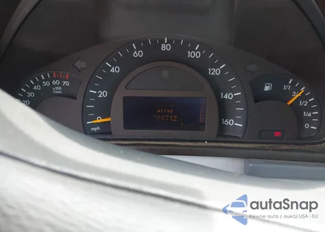 2001 Mercedes-Benz C 240 z USA, uszkodzony, nr VIN WDBRF61J61F082443